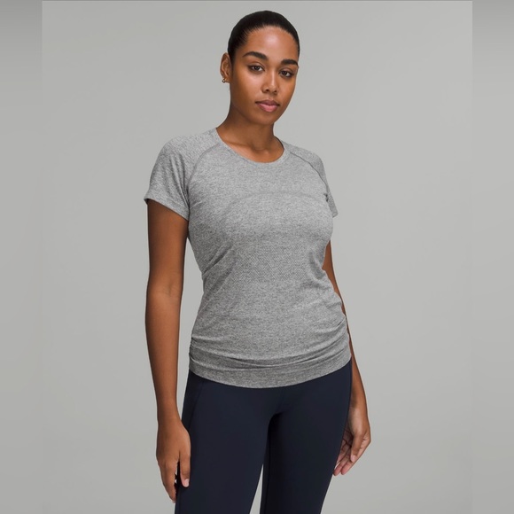 LULULEMON SWIFTLY - Picture 1 of 4